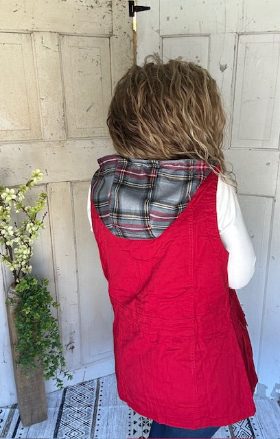 Sweet Stitches Cargo Vest Cranberry